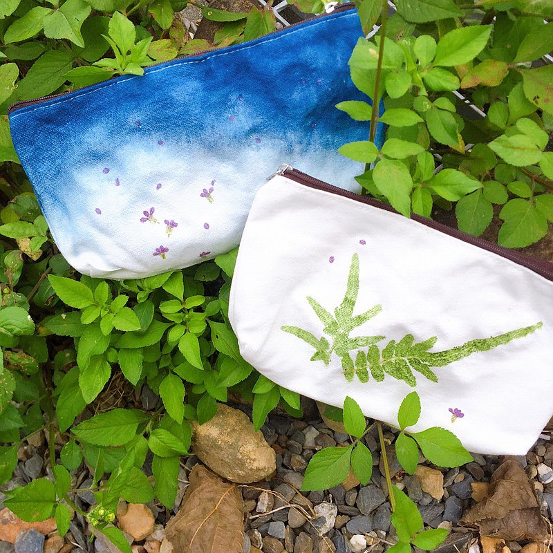 體驗旅遊 ✕ 文化傳承 ✕ 綠循環經濟 ✕ 在地共好 運用大自然的素材 結合天然藍染 配上優美的自然風景 是一場不容錯過的戶外體驗活動喔！ 完成的作品 送禮 自用兩相宜 手作的心意 是最美好的禮物