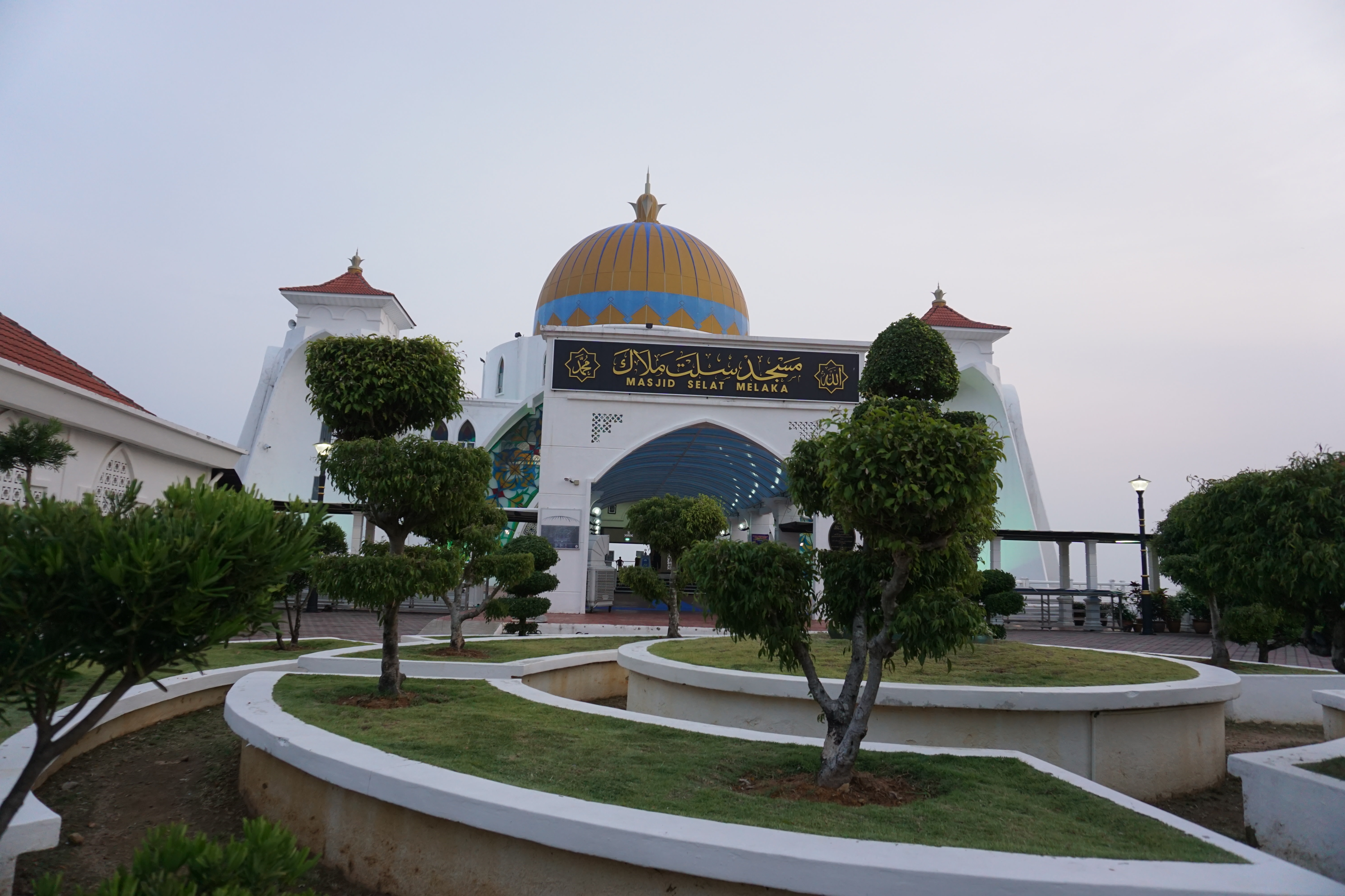 7 Masjid Terunik Di Indonesia