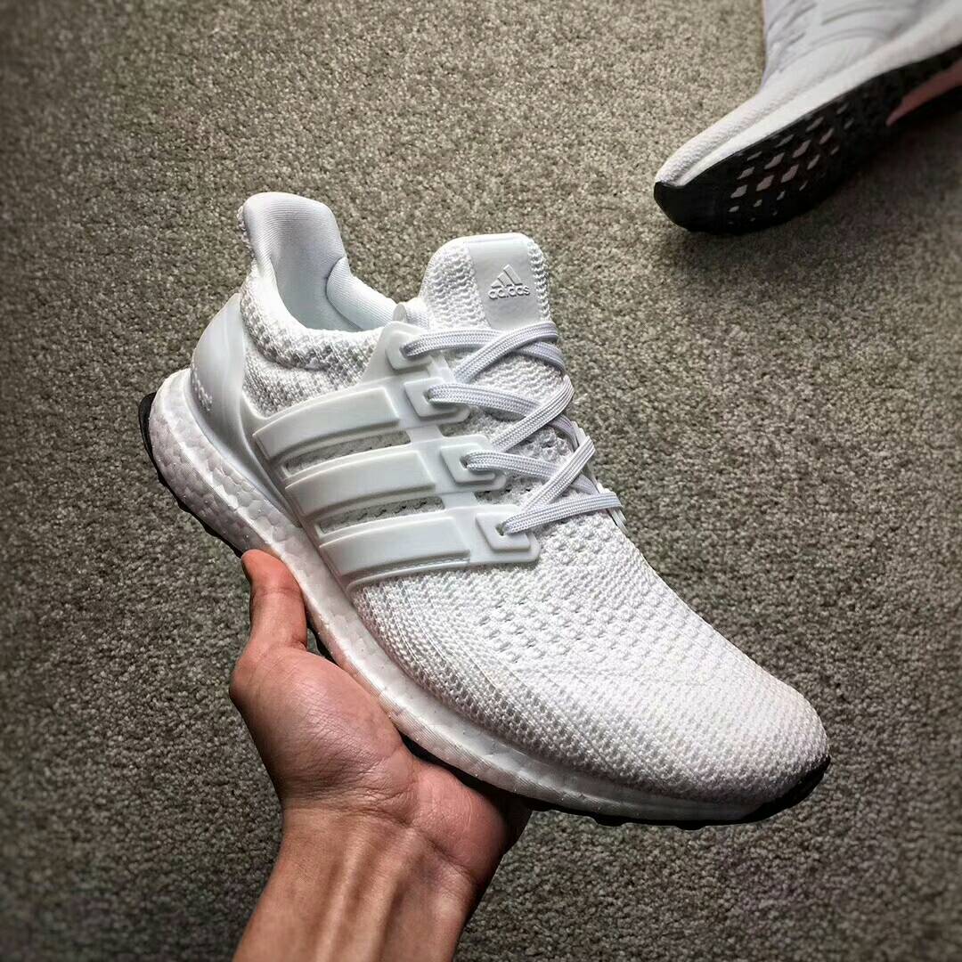 Adidas Ultra Boost UB 4.0休閒跑鞋 情侶款