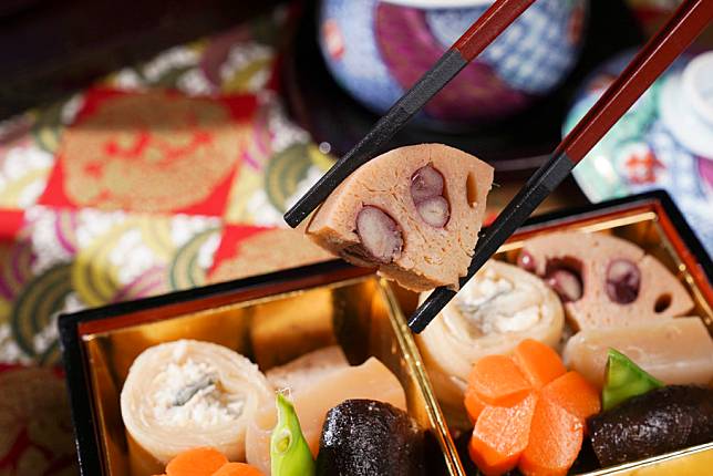 日本人年菜吃什麼 御節料理每口都藏有好運黑豆 伊達卷 紅白魚板必吃 毅傳媒 Line Today