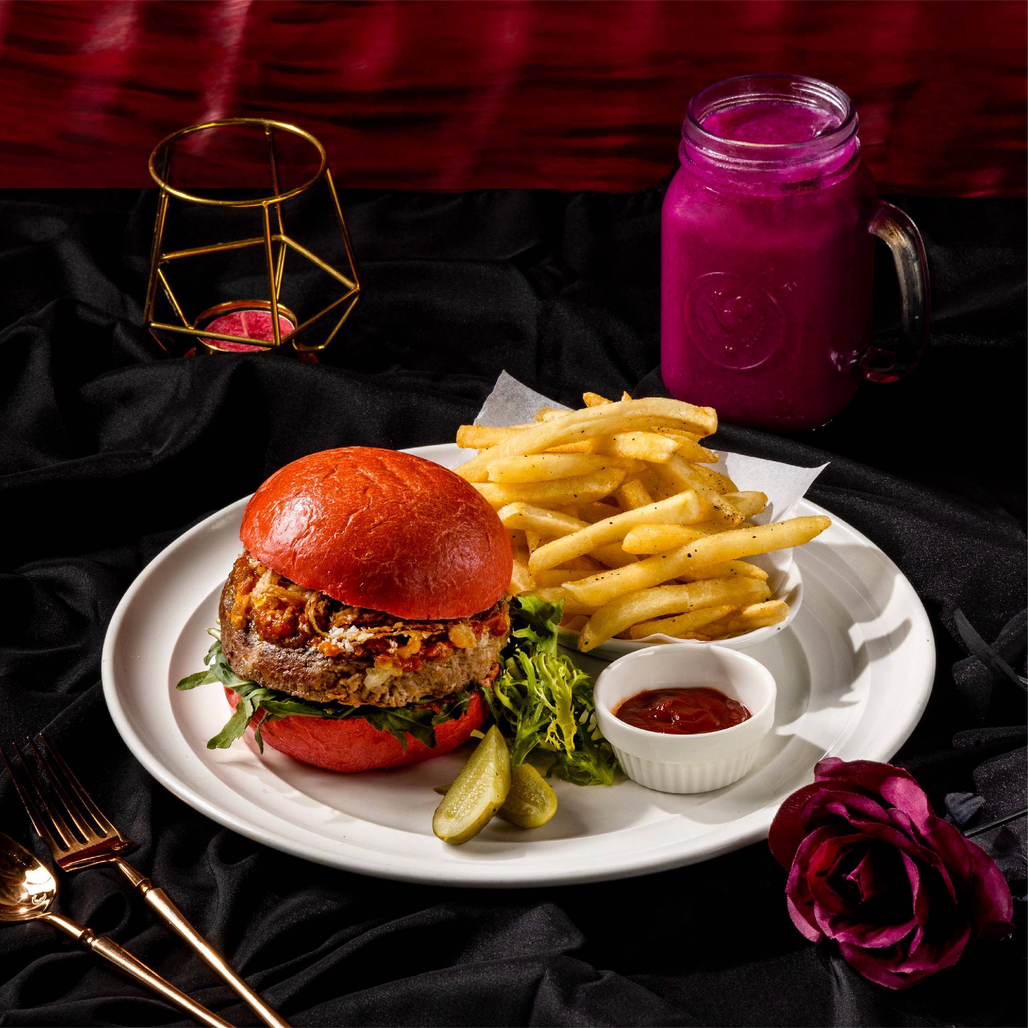 黯紅吸血古堡+緋紅血漿(圖片提供/Sarabeth’s)