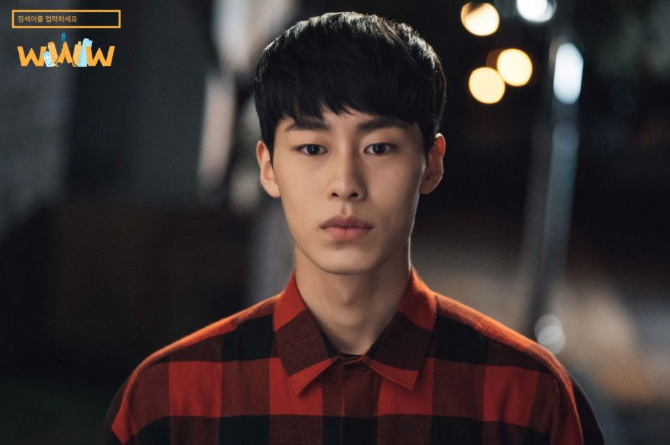 李在旭繼續甜言蜜語：「被我眼前賢兒的美貌嚇了一跳，所以緊張了」。小編不得不感嘆，李在旭年紀輕輕，怎麼嘴巴這麼甜！又是叫李多熙茉莉公主、又是說人家美的，誰受得了～