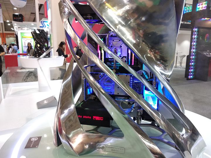 Computex 不能沒有 RGB！從鍵盤、機殼、主機板到風扇都要閃亮，一次看完展場中炫麗的「光害」產品