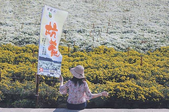 INSTAGRAM:@3more_hi4