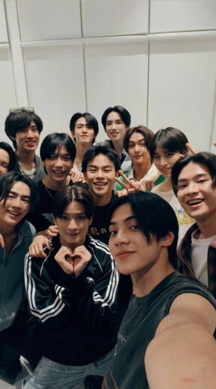 มาแชร์ moment+ฟิค ของBUSกันค้าบบ