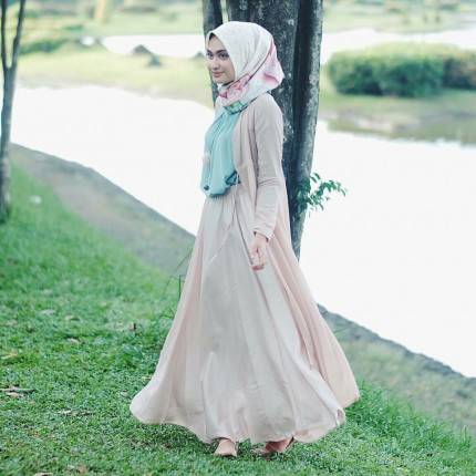 Contek 9 Inspirasi Prom Dress Buat Hijabers dari Para Selebgram 