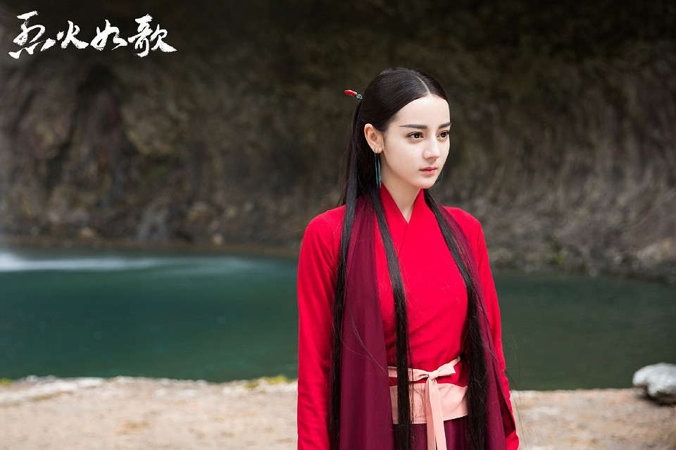 迪麗熱巴主演陸劇網播量TOP 2：《烈火如歌》