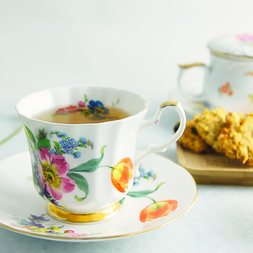 ★產品名稱 : 《羅馬假期-心馳神往茶》 - 意境：具有特殊的異國風情，舒緩過度緊繃的心情，讓內在天真、好奇的一面出來遛達遛達~★天然複方花果茶 - 【SolarBee巧食光】依每款茶所需求的效果，在