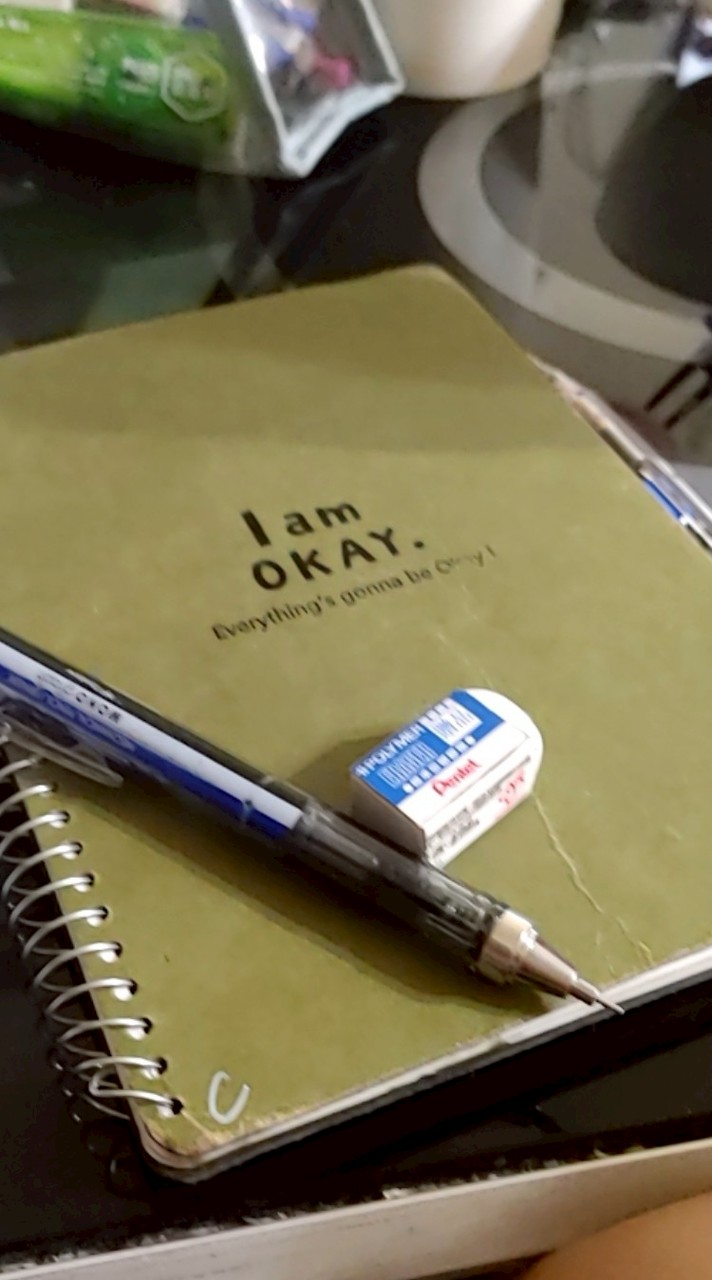 啊啊啊啊啊讀書吶!!!（￣︶￣)