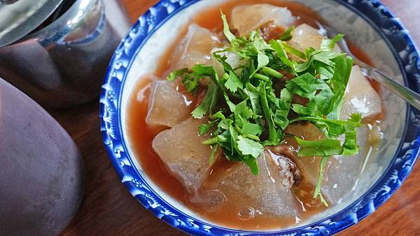 【台北美食】嘉義東石蚵仔麵線-公園旁美味又好吃的路邊攤美食