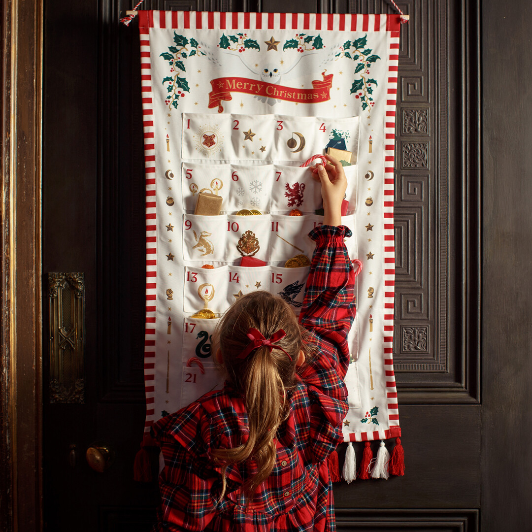 東京哈利波特影城首迎聖誕節！6米高聖誕樹夢幻點燈、「劫盜地圖」燉牛肉蔬菜派必吃！