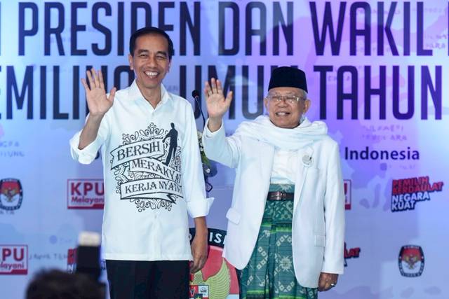 Pasangan calon Presiden dan Wakil Presiden Joko Widodo (kiri) dan Ma'ruf Amin (kanan). Foto: Antara/Hafidz Mubarak.