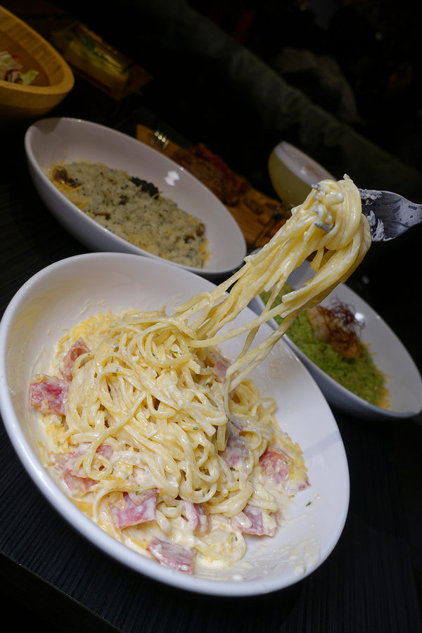 台北餐酒館聚餐-Elfin精靈餐酒館，超好拍IG網美餐酒館，水準之上的酒吧餐點，調酒超好喝的台北酒吧餐廳，台北調酒餐廳推薦