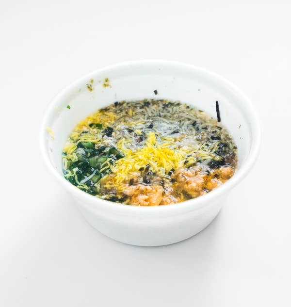 この満腹感で296kcal ファミマの お茶漬け はレベルが違うぞ