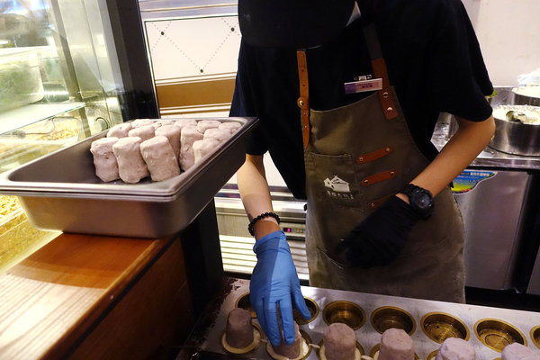 信義區車輪餅-青畑九號豆製所台北快閃店，新竹超人氣浮誇系車輪餅台北信義區03/01-04/22人氣口味和獨家口味統一時代百貨期間限定，台北好吃車輪餅