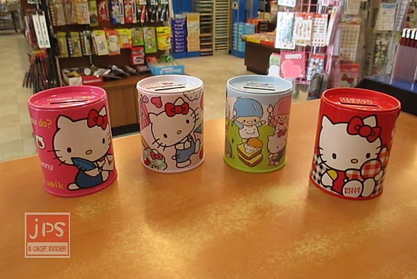 大小約6.5cm×6.5cm×8cm。