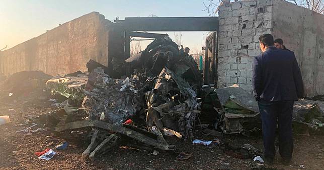 伊朗使用飛彈擊落一般客機　機上170人全數罹難