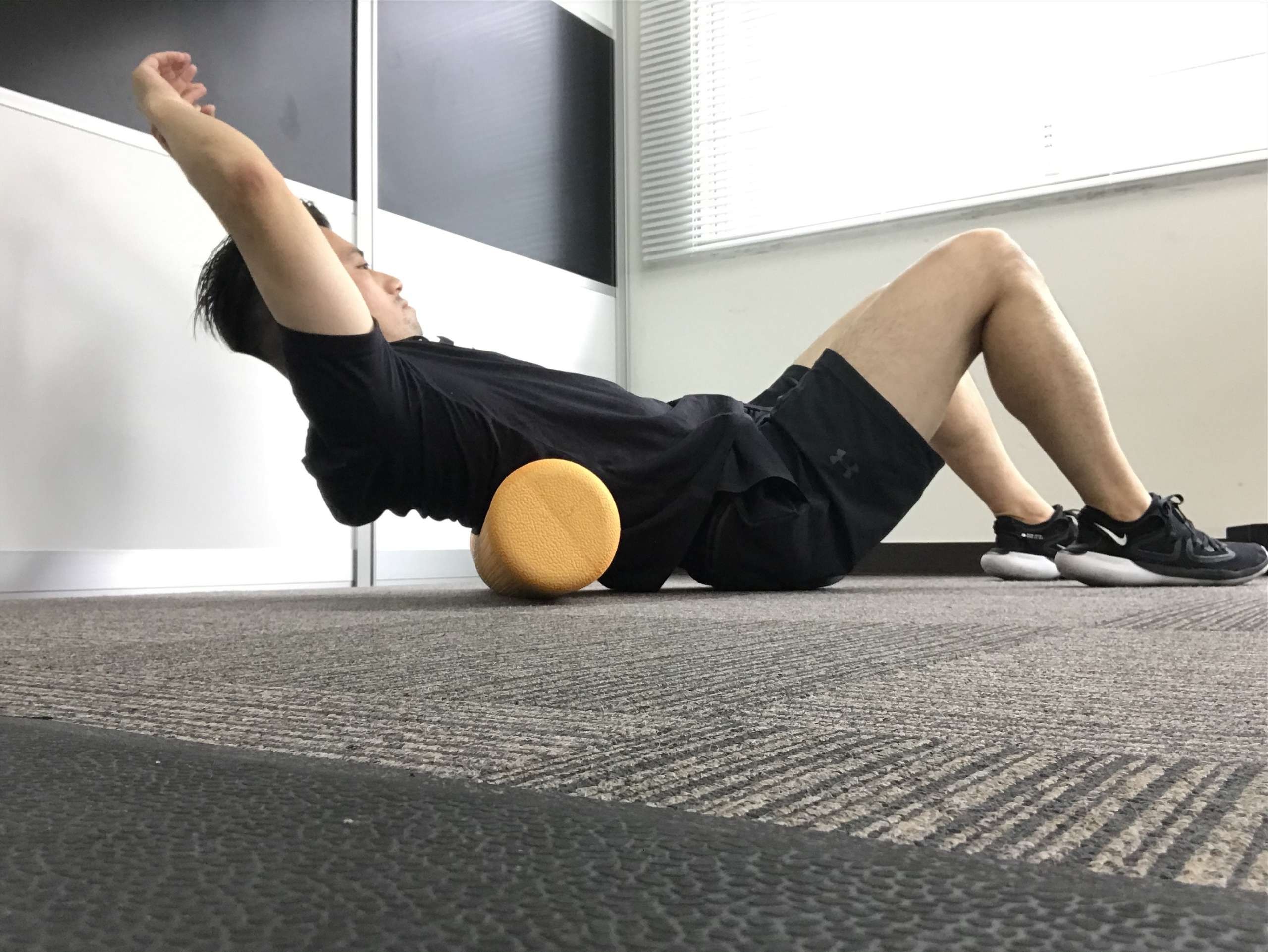 肩こりをセルフケアできる ストレッチポール の効果的な使い方3選 Gp