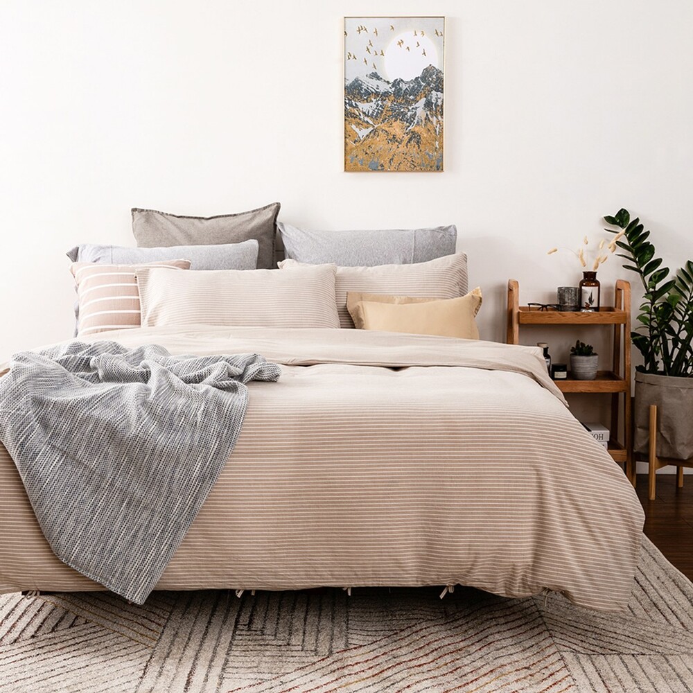 布料超細純棉.柔細不悶熱 具有不易變形不易褪色等優點 台灣在地製作品質有保障 工廠通過iso國際品質管理認證 內容物:加大床包x1入枕套x2入被套x1入