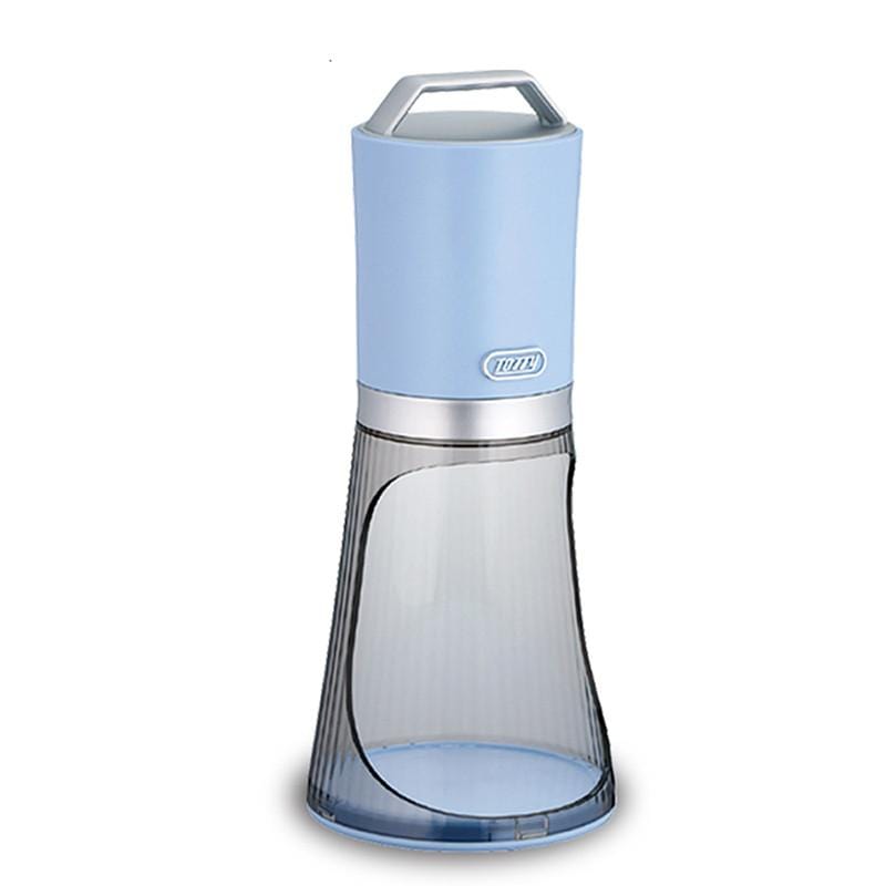 產品特色 日本設計,精緻小巧,適合送禮或自用 可選擇傳統刨冰或綿密雪花冰 全機可拆卸式收納,輕巧不佔空間 304不鏽鋼刀片.安全無虞 刨冰槽便利拆卸.好清洗 隨附專用製冰盒2個 隨附精緻食譜 產品介紹