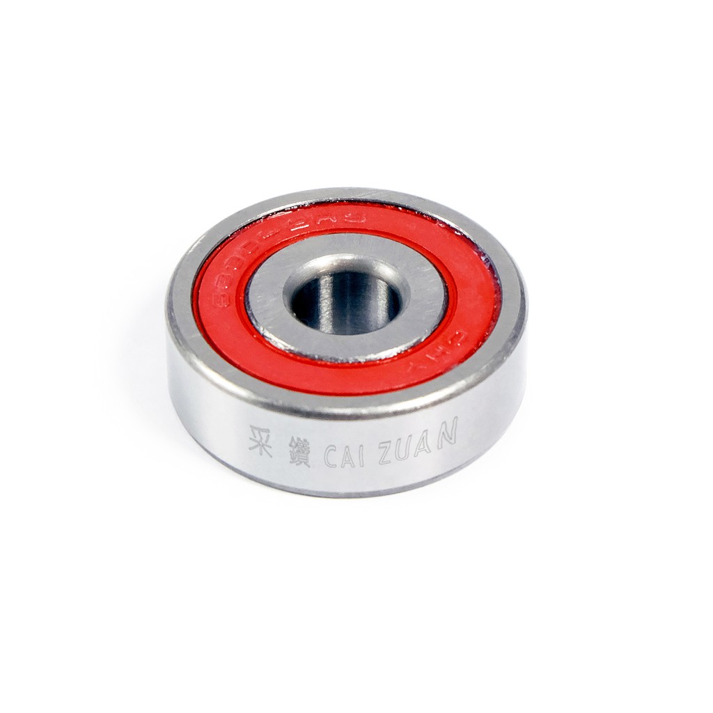 在機車零件中，軸承作用為控制機件的運動，前後輪、齒輪箱、開閉盤、發電盤等都有軸承的使用。軸承屬於消耗品，有其使用壽命，標準約8000小時，軸承開始磨損後，會影響其他零件運作，進而影響行車。建議定期檢查