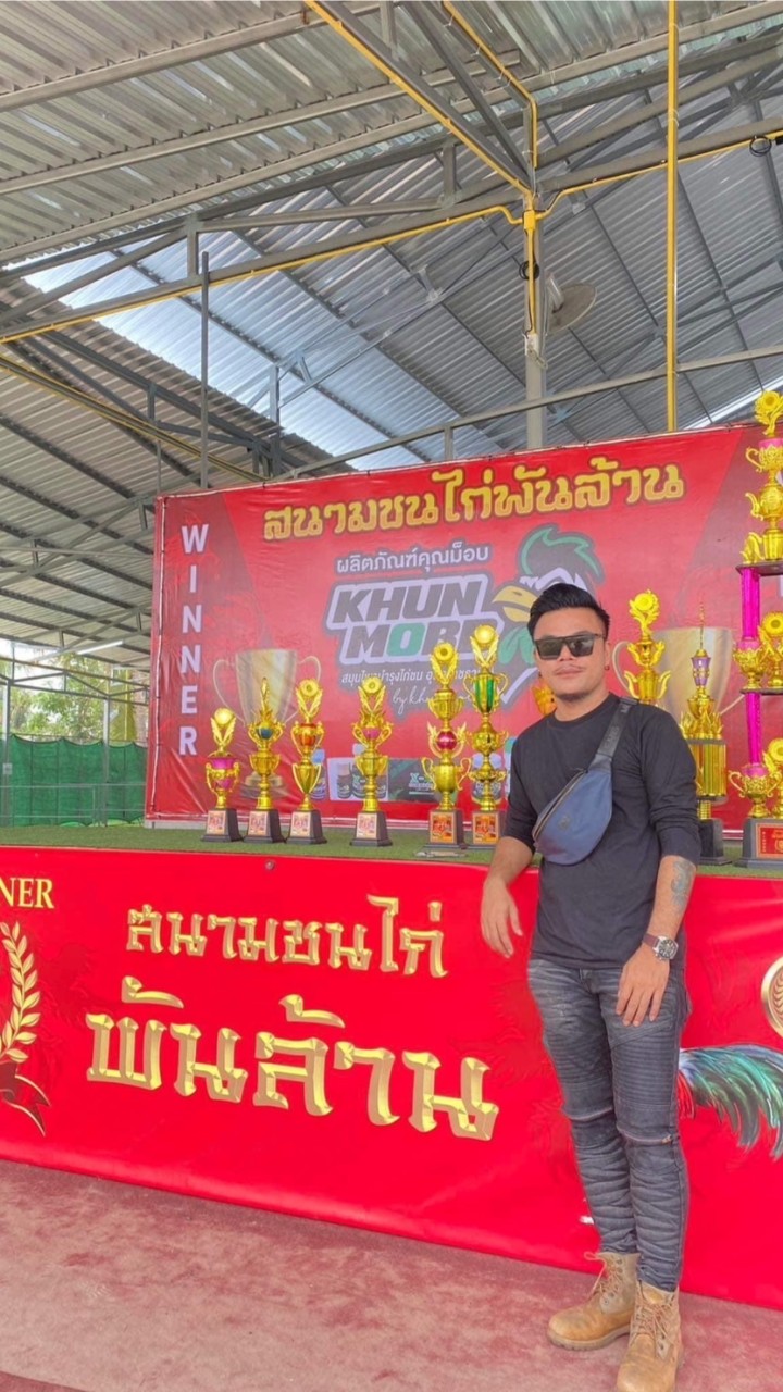 ซุ้ม สน.พันล้าน (สังกัด ส.วานิชร์)