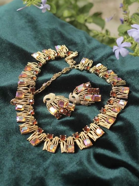 YN飾品 打標品牌Francois套裝幻彩琥珀色水晶耳夾項鍊套裝