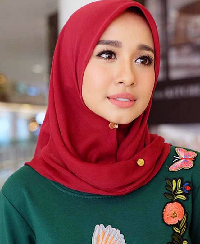 Yuk Ikuti Gaya Makeup 3 Artis Ini untuk Lebaran