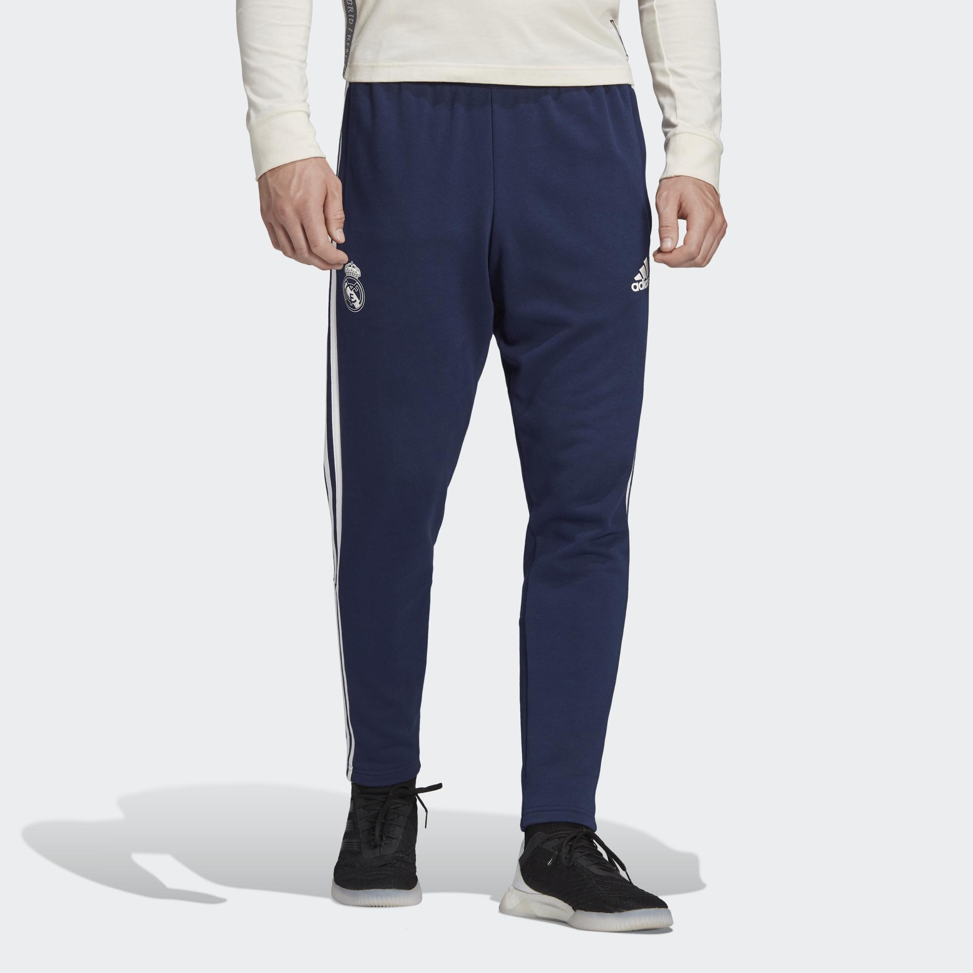 將驕傲融入細節的皇馬運動長褲