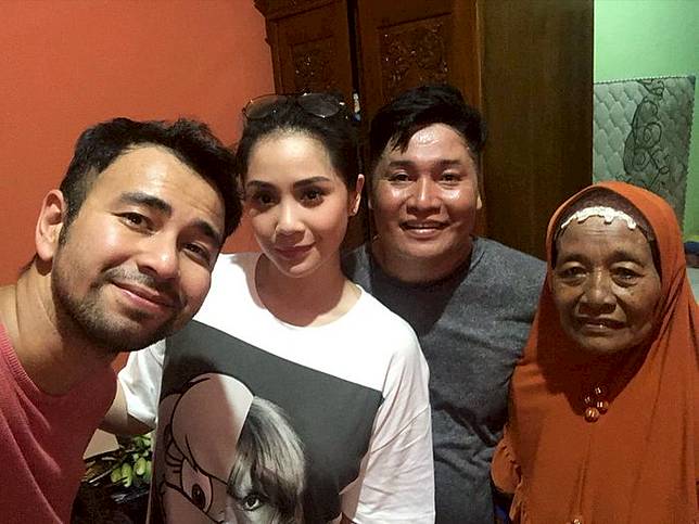 Tak Kalah Dari Bosnya Sederet Art Artis Ini Miliki Penghasilan Fantastis Hingga Kini Bisa Beli Barang Barang Mewah Asisten Raffi Ahmad Paling Mentereng Grid Id Line Today