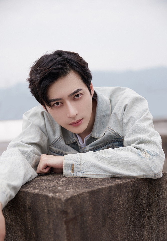 《琉璃》古裝男神穿時裝8：韓承羽 飾演 柳意歡