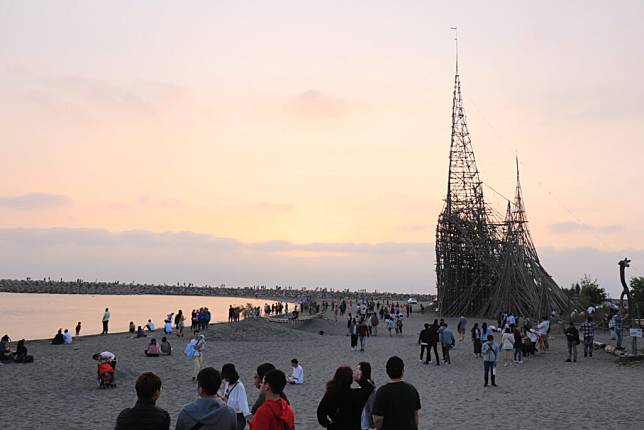 ▲台南特色住宿周邊景點-夕陽西下，海風徐徐的漁光島特別溫柔。 （圖／Tripbaa趣吧！旅遊平台）