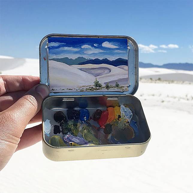Seniman Ini Lukis Pemandangan dalam Kotak Mini, Ini 15 Karyanya
