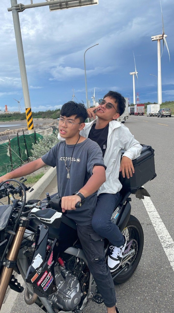 Cat gathering慢慢騎車 👁👄👁