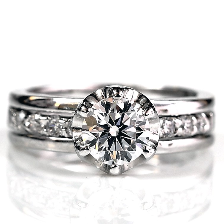 商品描述與細節●美國頂級ILG鑽石-耀眼擬真鑽●主鑽採完美邱比特八心八箭鑽石車工●外國抗敏材質電鍍頂級白k金●主鑽約0.75克拉本商品標準配備●ILG Diamond品牌保證書●品牌保證卡●飾品保養卡