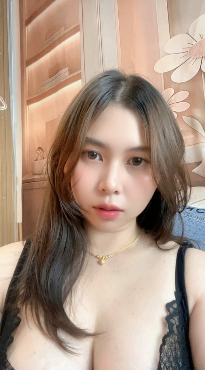 ณิชาป้ายยาสาวอวบ