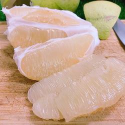 ◎果肉細緻扎實|◎香甜多汁|◎禮盒包裝設計，送禮更大方！品牌:水果達人類型:水果水果種類:文旦/柚子重量/件:5斤±10%/箱配送方式:常溫產地:台灣保存期限:7天廠商名稱:水果達人鮮果行廠商地址:彰