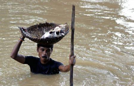 8 Foto Ini Buktikan Masih Ada Banyak Orang Baik Diluar Sana