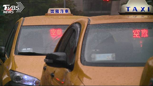 台灣的街道幾乎隨處可見計程車在路上跑。(示意圖／TVBS)
