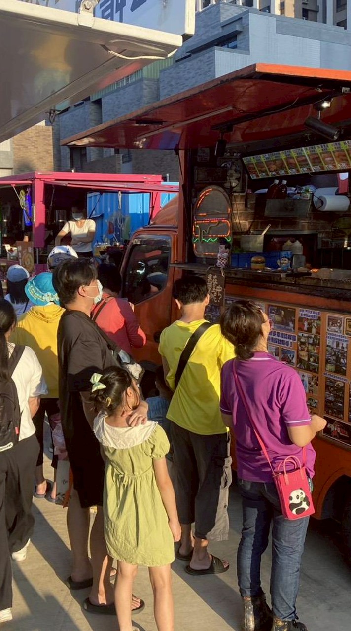 新埔福田餐車老闆群