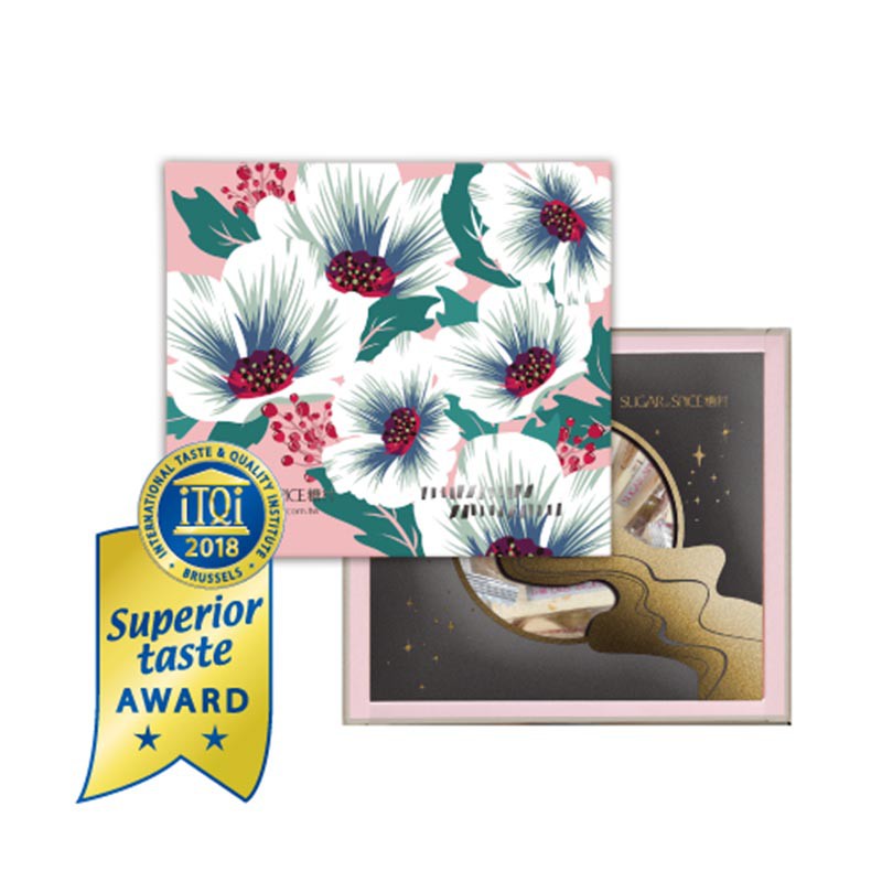 【商品特色】 「糖村超人氣夢幻牛軋糖」3大要件：原料、溫度、時間 嚴選飽滿香脆的杏仁粒，須經低溫烘烤3小時後，再以高溫烘烤上色，才能讓杏仁粒又香又脆喔！糖村牛軋糖堅持不加固化劑、防腐劑，因此產品會隨放