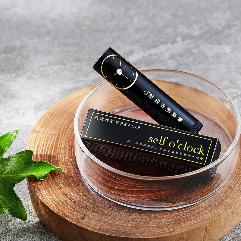 晨，是可以為了早午餐不能為了上班的最小單位 如果睡醒有件好事發生，就會帶著憧憬甜甜睡去。 迫不及待醒來，享受枕邊人的親吻，或是一頓的豐盛早午餐。 辰拾如你，每天揚起 realip 用微笑迎接早晨。