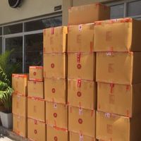 โกดังสินค้านำเข้าเสื้อผ้ากระเป๋าขนมนำเข้ารองเท้างานฮิตติดกระแส