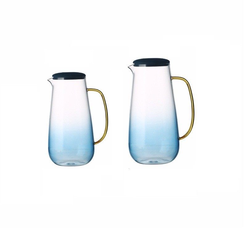 品牌青蘋果 材質玻璃 容量1.5l(含)-2l(不含) 產地中國大陸 貨號漸變色水壺 主圖來源自主實拍圖 是否手工是 出貨注意 平日當天下單最慢隔天出貨不含周六日 如遇商品缺貨將往後順延出貨不另行通知