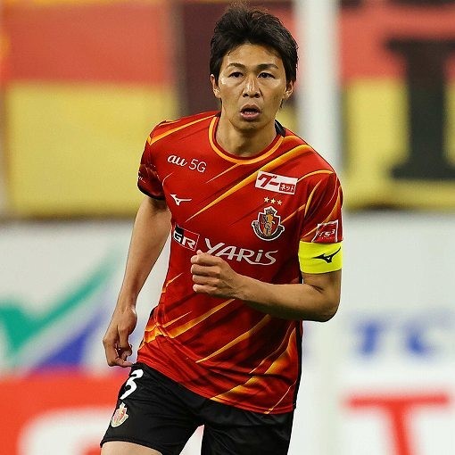 ファーストタッチが神 やっぱり天才 宇佐美貴史の鮮烈フィニッシュに絶賛の声