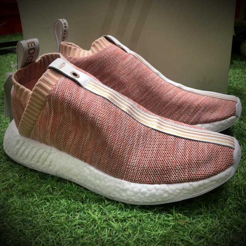 KITH x NAKED x adidas Consortium NMD CS2代跑鞋 情侶款