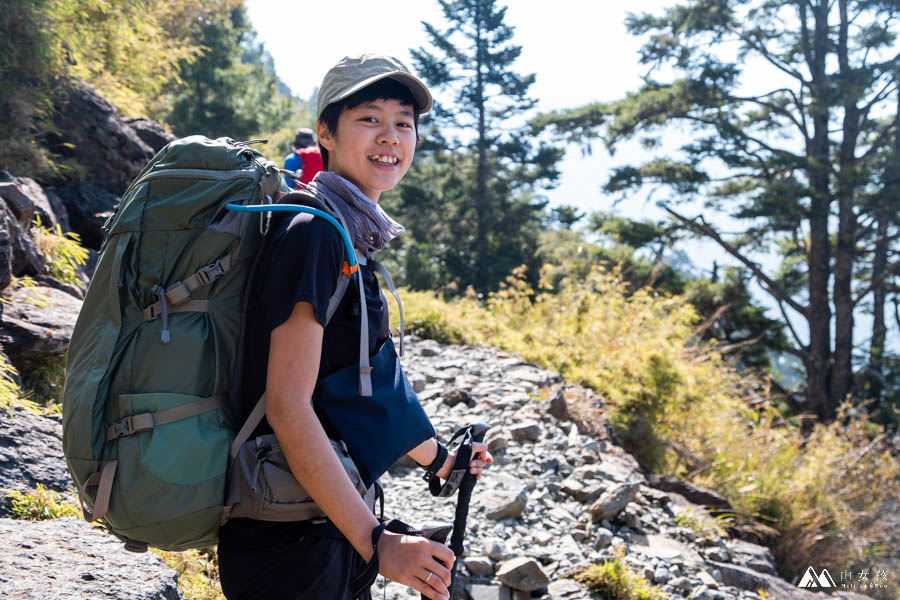 山女孩MelissaxMao冒險生活_玉山主峰東峰西峰兩天一夜_登山紀錄分享-36.jpg