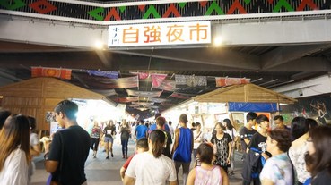 東大門夜市 吃吃喝喝！第一家烤肉串、拔絲地瓜、石板燒炭烤舖、醬爆棺材板