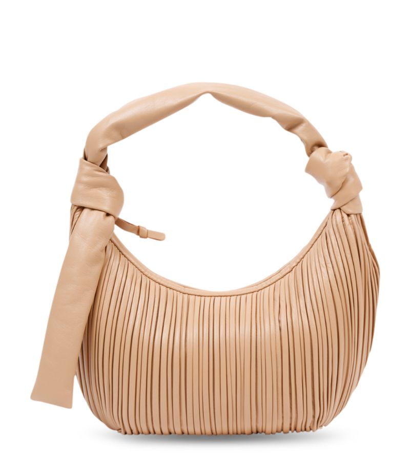 Founded by fashion stylist Vanissa Antonious who is renowned for her expert eye for minimalist desig