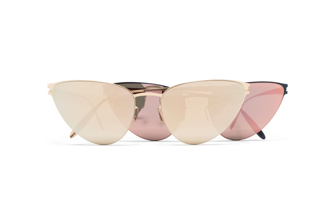 mykita-bw-sun-eartha-f69-champagne-gold-champagne-gold-1507869-f65-navy-blue-rose-gold-flash-1507872-gs-2-300